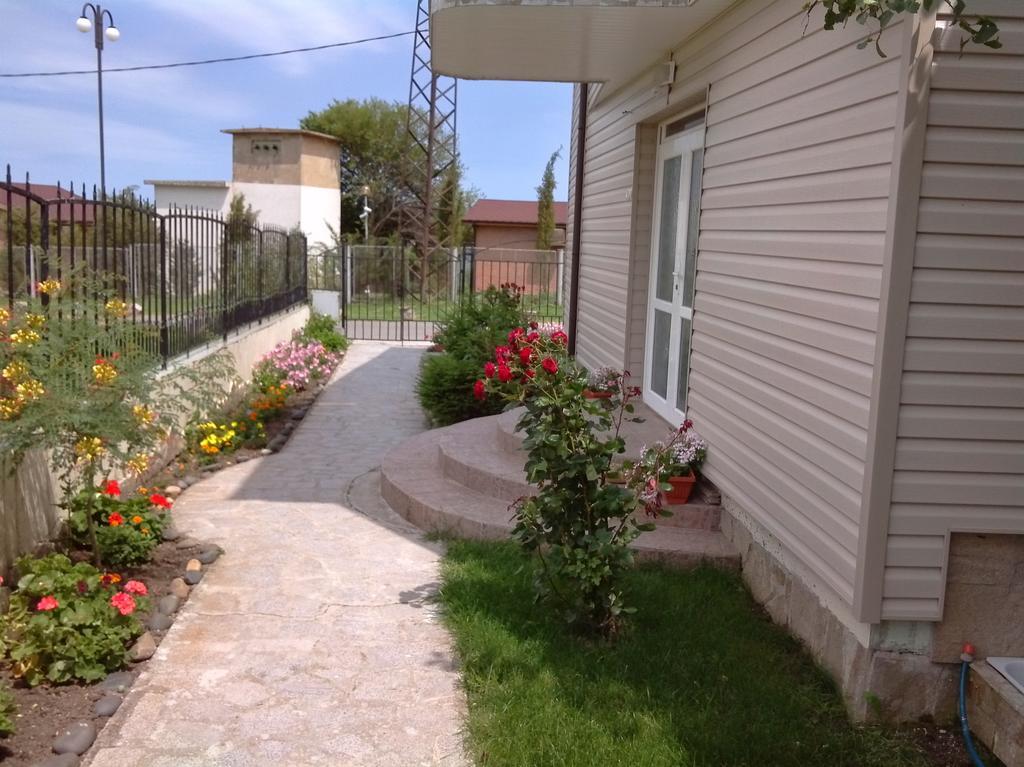 Morska Zvezda Guest House Tschernomorez Exterior foto