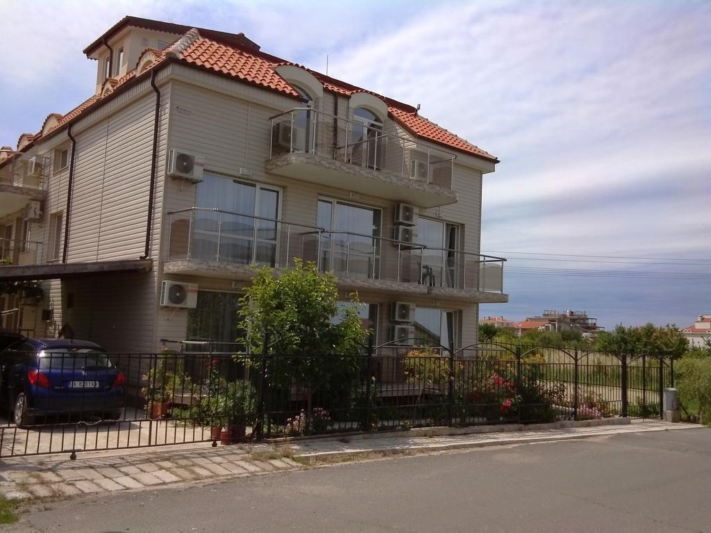 Morska Zvezda Guest House Tschernomorez Exterior foto